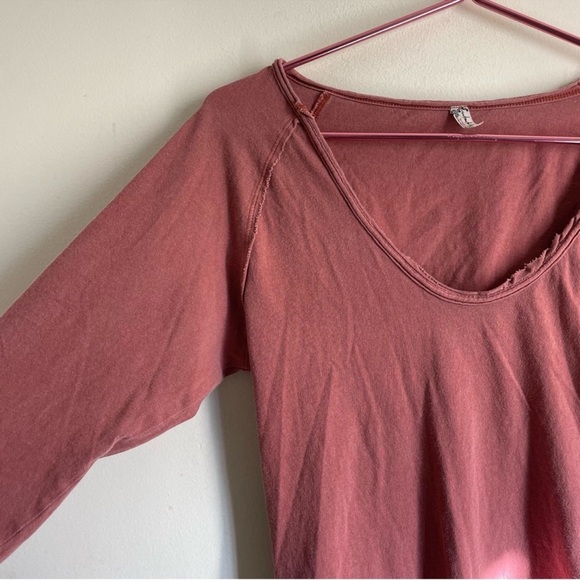 Free People long sleeve raw hem bodysuitt - Picture 4 of 8